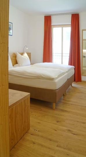 Fewo 2-zwei separate Schlafzimmer mit jeweils eigenem Bad