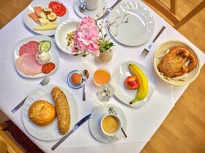 Breakfast meal