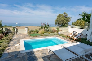 Private pool