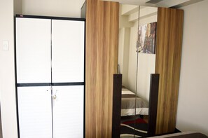 Stylish 2 Bedroom Iris Tivoli Gardens