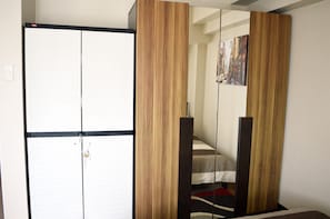 Stylish 2 Bedroom Iris Tivoli Gardens
