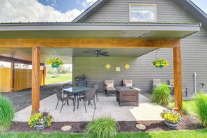Furnished Patio | Outdoor Dining | Grill