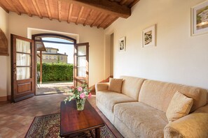 livin room with access to the patio