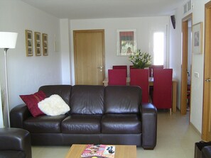 Lounge/Dinning Room
