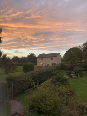 Sunset to the West
