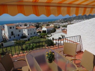 Great penthouse apartment with stunning views over the city to the sea