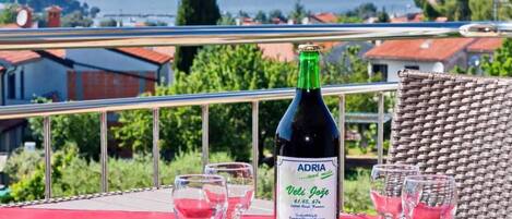 Balkonimpression - Meerblick auf die Adria und Porec vom Balkon aus