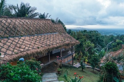 Full Board - Antique Gladak House at Jatiluwih, UNESCO Site