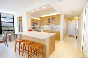 Open Kitchen with Snack Bar