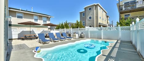 HEATED in-ground swimming pool, in case you get tired of the ocean