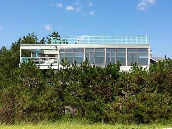 House facing Ocean