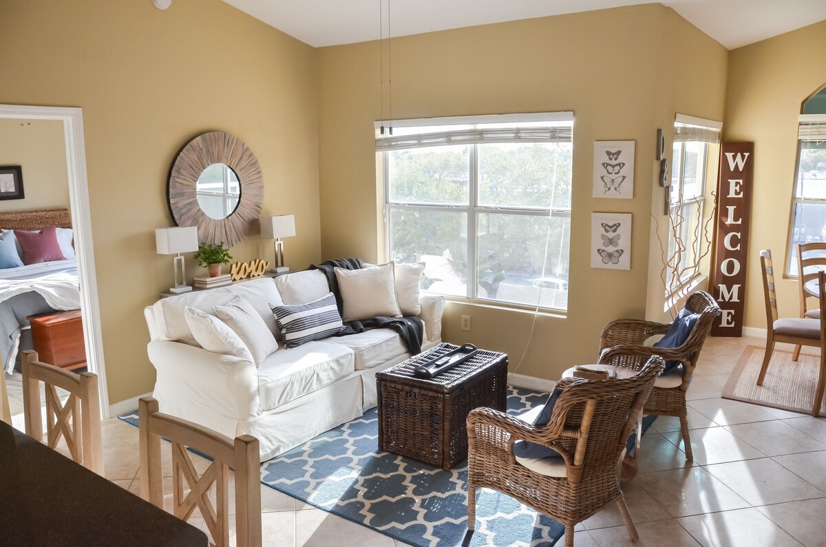 Heated Pool, Grill, Gym, Mad Beach 5min Drive, Screened Porch, Pickle & Tennis