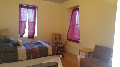 Montague room for rent on Ocean Front