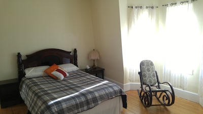 Montague room for rent on Ocean Front