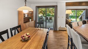Dining Area to Deck
