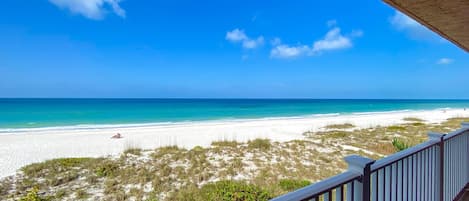 Ocean Views/Balcony