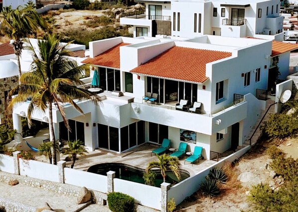 Large beautiful home with amazing spaces for family and entertaining
