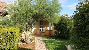 Bungalow for 4 - 5 person