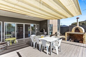 You'll love the outdoor entertaining area – complete with a wood oven and BBQ for warm evenings spent enjoying simple home-cooked meals and conversation
