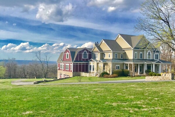 Mont Salvat Estate