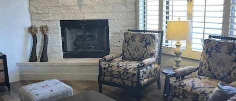 Living Room with gas fireplace