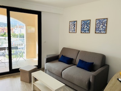 Port Grimaud Bay of St Tropez Beautiful apartment overlooking marina