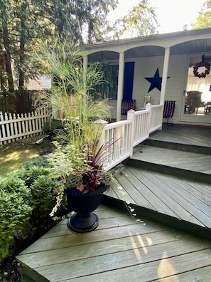 Walkway to front Door