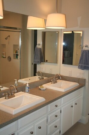 Master bedroom ensuite bathroom with double sinks