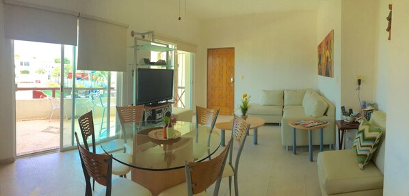 Lightful and spacious livingroom
Las Olas 208