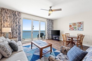 Living Area with Gulf Views