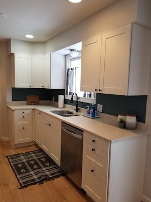 Brand new kitchen with quartz countertops