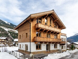 Holiday Home Exterior [winter]