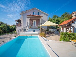 Eigentum, Haus, Gebäude, Schwimmbad, Grundeigentum, Zuhause, Estate, Villa, Die Architektur, Wohngebiet