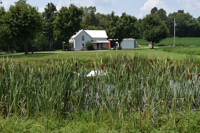 Granny's Castle: Farmhouse Getaway...