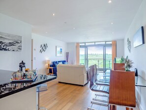 Open plan living space | 7 Cribbar - Cribbar, Newquay