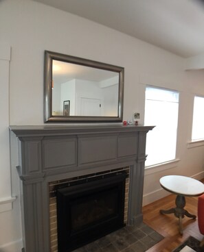 Gas fireplace