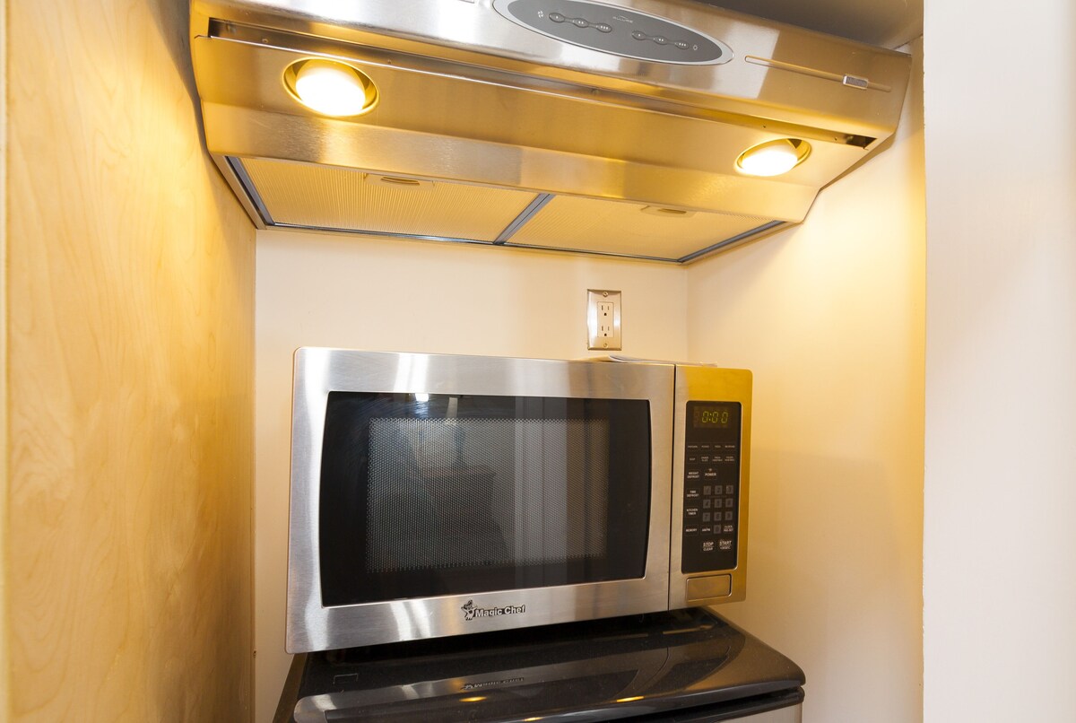 Ft Marcy 1 private BR on Pimmit Run, hike or kayak to the Potomac River