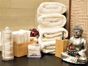 Bathroom amenities
