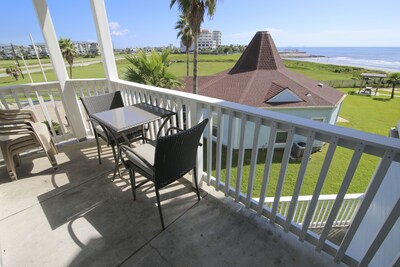 NEW LISTING Ocean Spray: A Place to Rest, Relax, and Rejuvenate!