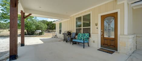 Boerne Vacation Rental | 2BR | 2BA | 1,200 Sq Ft | Step-Free Access