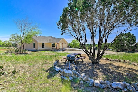 Boerne Vacation Rental | 2BR | 2BA | 1,200 Sq Ft | Step-Free Access