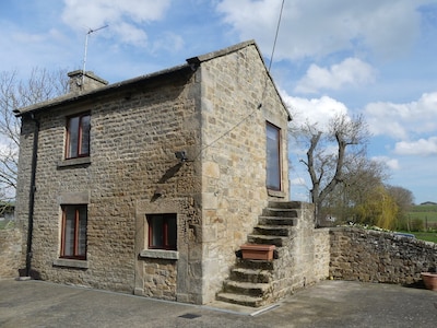The Bothy - Detached Listed cottage one mile from  Barnard Castle,  Pet Friendly