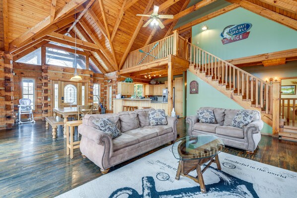 Bean Station Vacation Rental | 4BR | 3.5BA | 3,480 Sq Ft | Step-Free Access