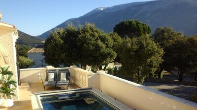 ¡NUEVO! ¡Lujo! Date un capricho ... Jacuzzi y piscina sin fin + Impresionante vista!