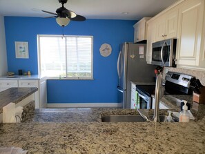 breakfast bar and kitchen