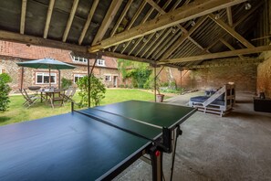 The Tack House, Holkham: Anyone for table tennis?