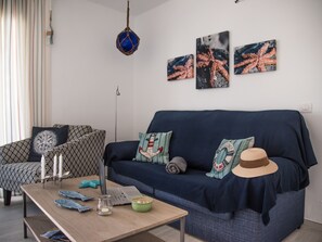 Estrella de Mar living room