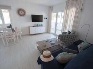 Estrella de Mar living room