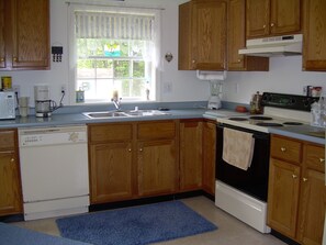 closer look at kitchen
