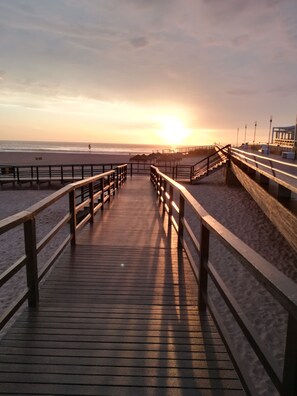 Foz do Lizandro beach 5 min to walk